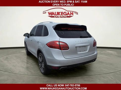 Used 2011 Porsche Cayenne S AWD/4WD image 6