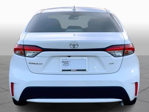 Used 2022 Toyota Corolla LE image 5