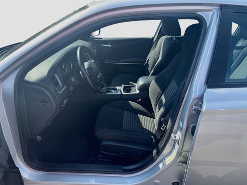 Used 2022 Dodge Charger SXT w/ Driver Convenience Group AWD/4WD image 19