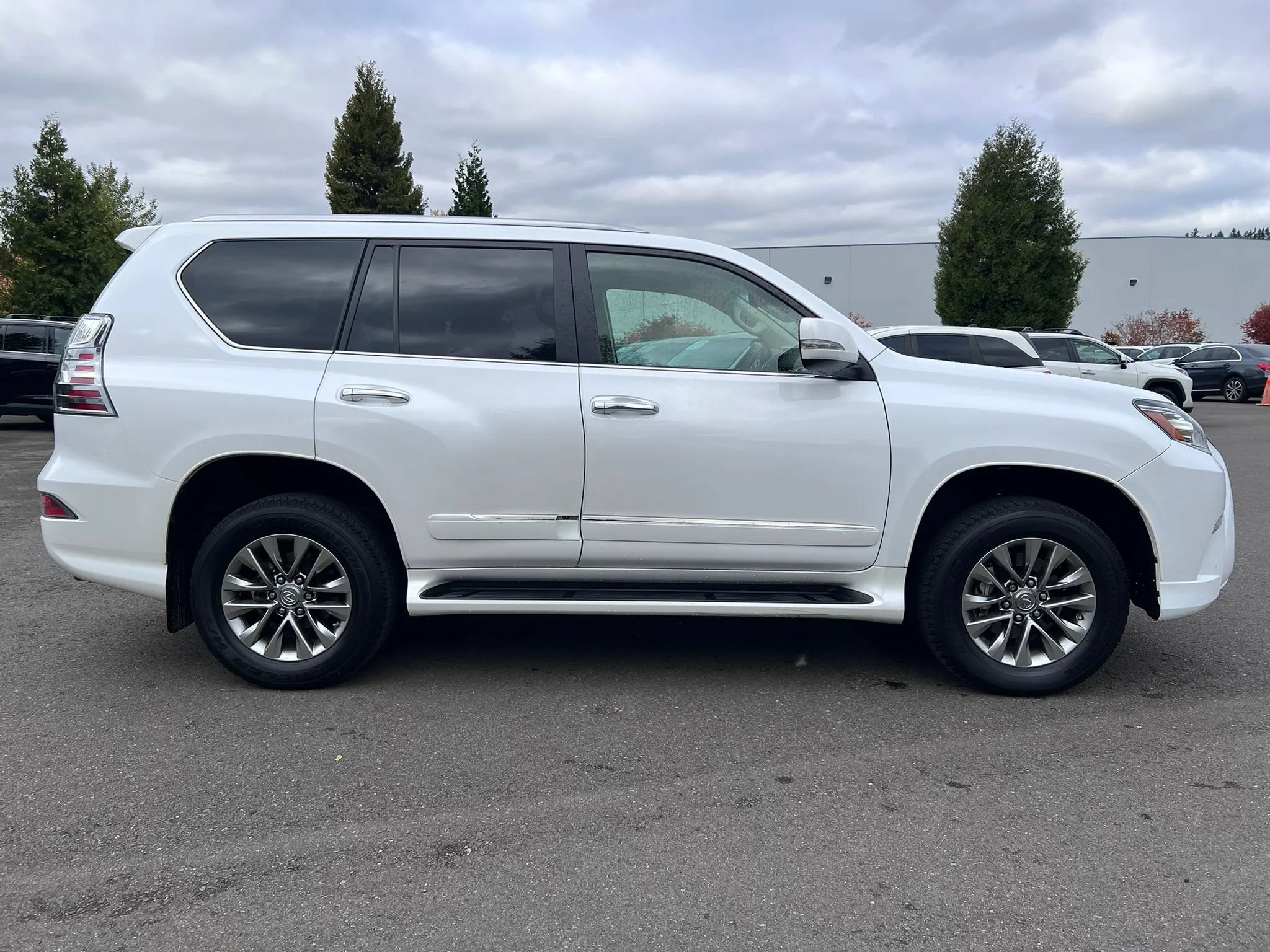 Used 2014 Lexus GX 460 Luxury AWD/4WD image 8