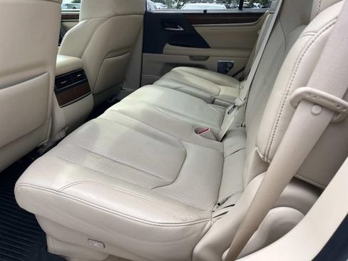 Used 2019 Lexus LX 570 4WD w/ Luxury Package image 21