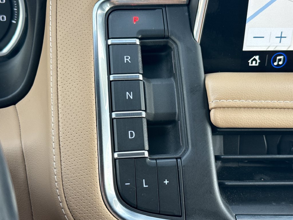 Used 2021 Chevrolet Tahoe Premier AWD/4WD image 25