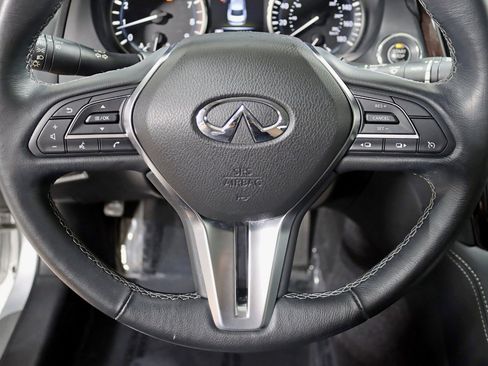 Used 2019 INFINITI Q50 Luxe w/ Essential Package (3.0T Luxe) image 16