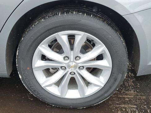 Used 2025 Chevrolet Malibu LT image 32