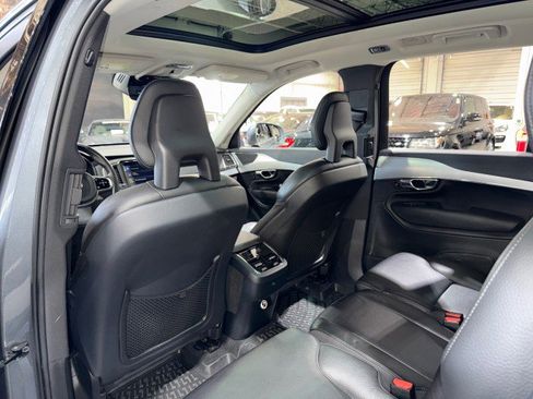 Used 2018 Volvo XC90 T5 Momentum w/ Convenience Package image 56