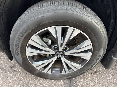 Certified 2023 Nissan Rogue SV AWD/4WD image 32
