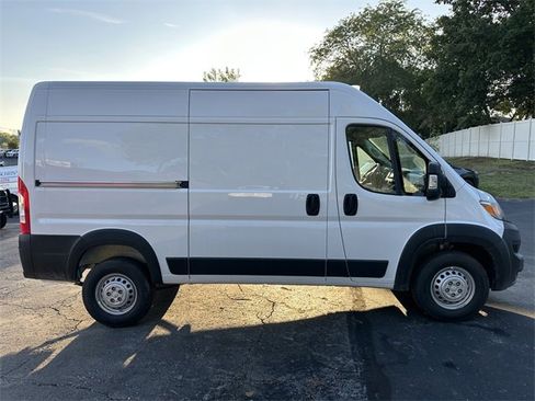 New 2026 RAM ProMaster 1500 w/ Convenience Group image 5