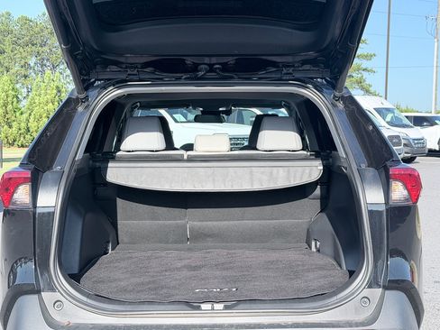 Used 2023 Toyota RAV4 XLE Premium AWD/4WD image 9
