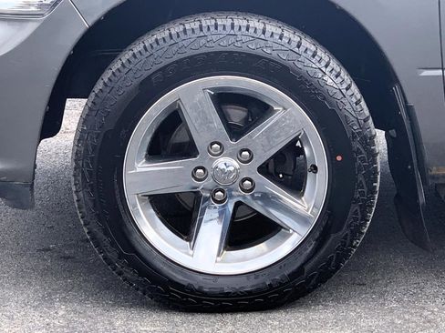 Used 2013 RAM 1500 Express image 38