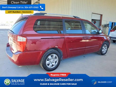 Used 2010 Kia Sedona LX image 4
