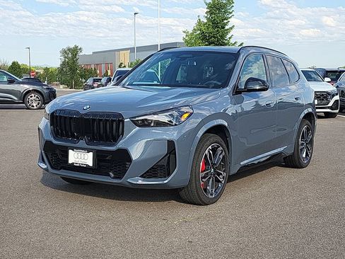 Used 2025 BMW X1 xDrive28i w/ Premium Package AWD/4WD image 4