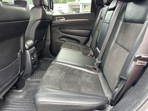 Used 2020 Jeep Grand Cherokee Altitude AWD/4WD image 21
