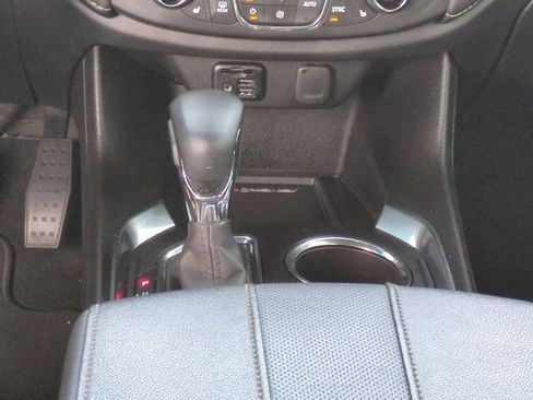 Used 2023 Chevrolet Traverse Premier w/ Redline Edition FWD image 22