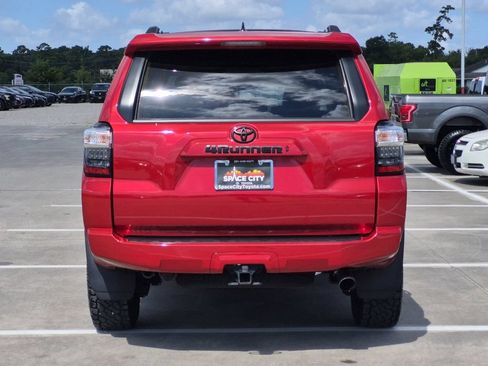 Used 2024 Toyota 4Runner SR5 Premium w/ Moonroof Package RWD image 5
