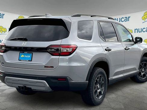 New 2025 Honda Pilot TrailSport image 7