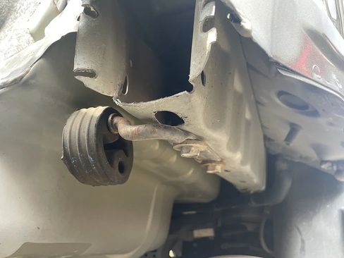 Used 2018 Ford Taurus SEL w/ Equipment Group 201A FWD image 13