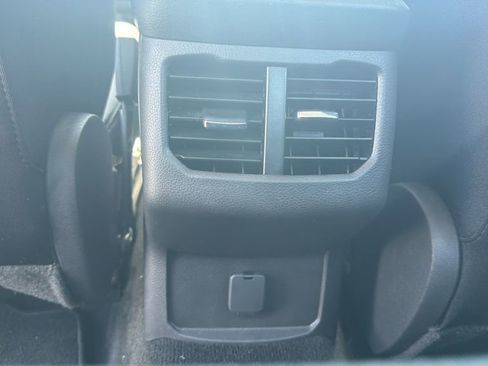 Used 2014 Ford Fusion SE FWD image 39