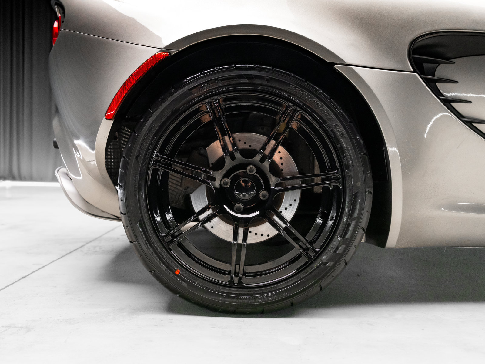 Used 2005 Lotus Elise RWD image 23