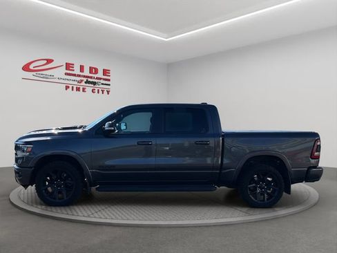 Used 2021 RAM 1500 Laramie AWD/4WD image 2