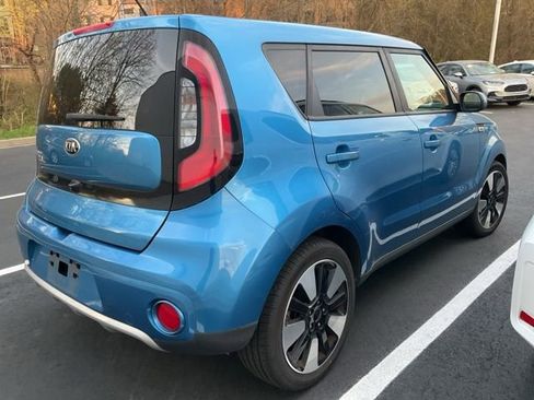 Used 2018 Kia Soul + image 6