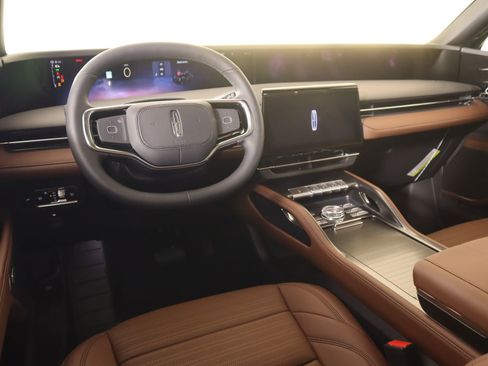 New 2026 Lincoln Nautilus Reserve w/ Jet Appearance Package AWD/4WD image 2