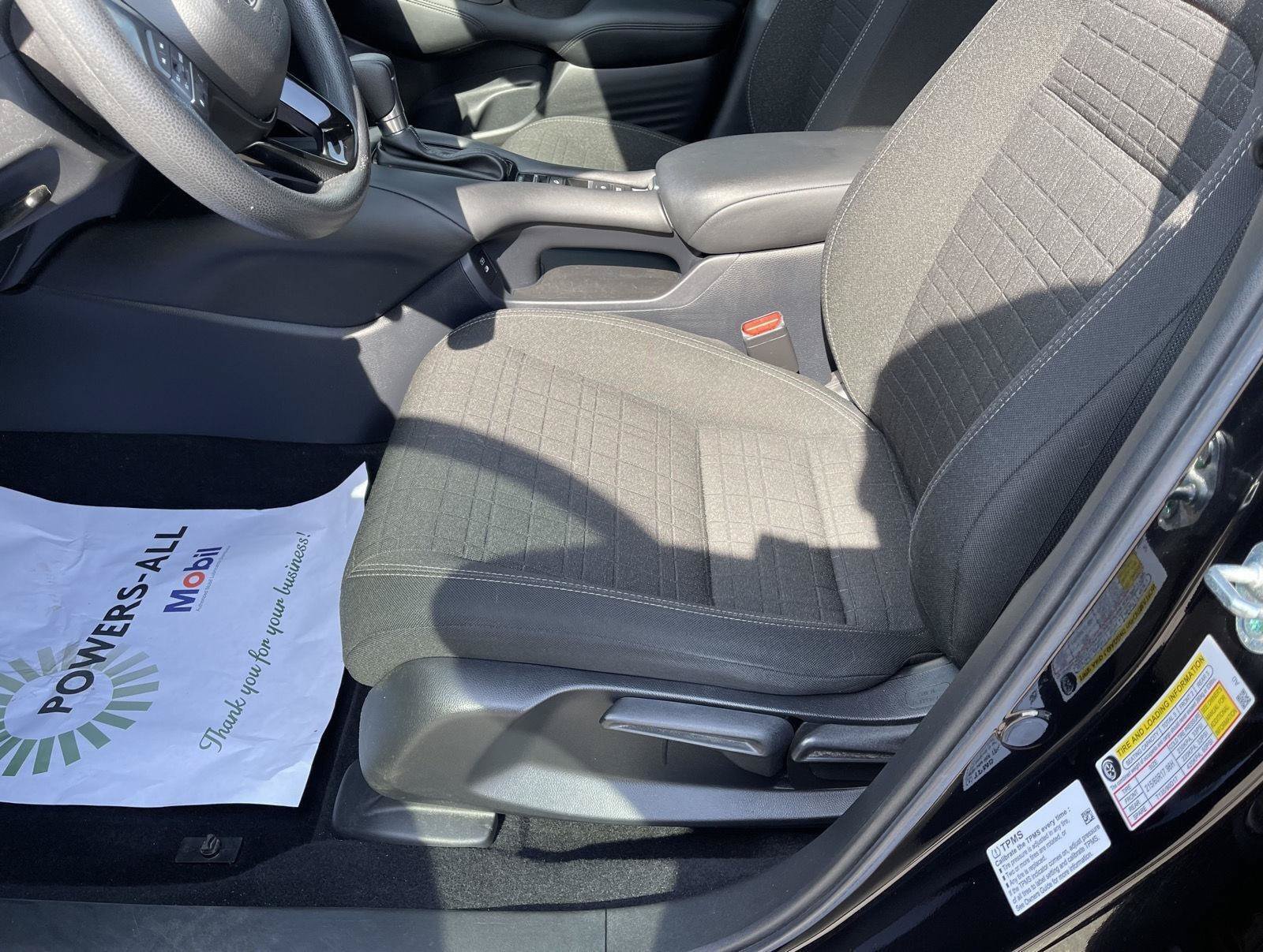 Used 2024 Honda HR-V LX image 3