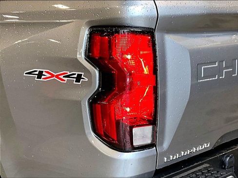 Used 2023 Chevrolet Colorado LT w/ LT Convenience Package II AWD/4WD image 34