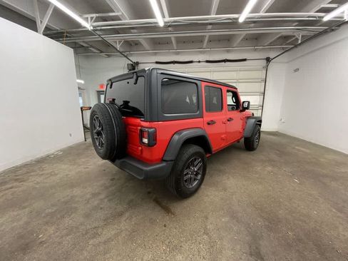 Used 2025 Jeep Wrangler Sport S AWD/4WD image 6
