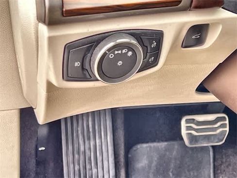 Used 2017 Ford Fusion Platinum image 29