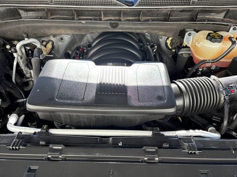 Used 2024 Cadillac Escalade Premium Luxury image 21