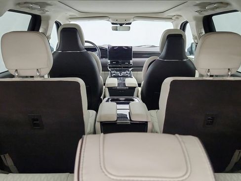 Used 2024 Lincoln Navigator Black Label AWD/4WD image 23