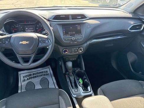 Used 2023 Chevrolet TrailBlazer LT FWD image 18