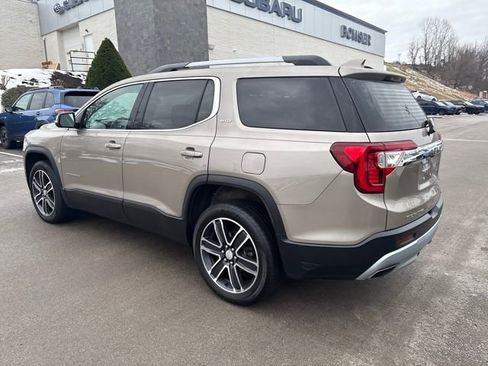 Used 2022 GMC Acadia SLT w/ Technology Package image 3
