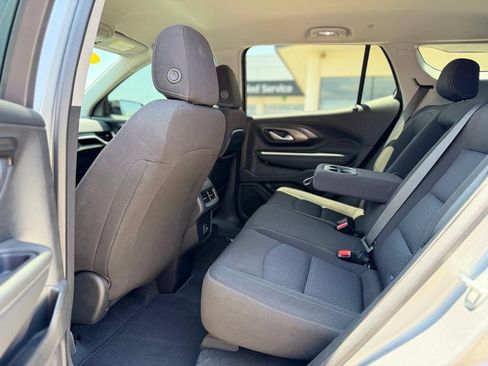 Used 2023 GMC Terrain SLE w/ Driver Convenience Package FWD image 9