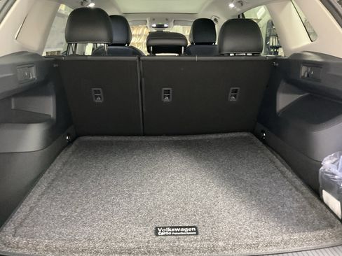New 2026 Volkswagen Tiguan SE AWD/4WD image 16