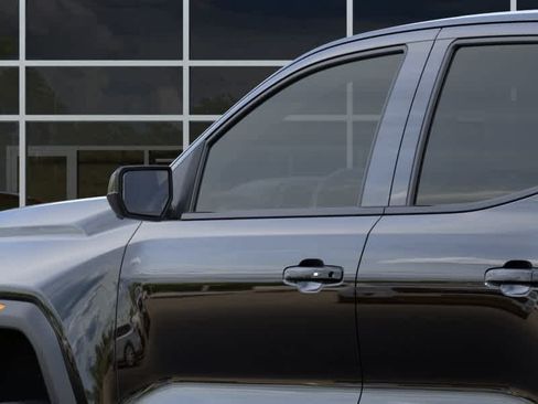 New 2026 GMC Canyon AT4X w/ LPO, Black Badging Package AWD/4WD image 12
