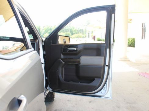 Used 2022 Chevrolet Silverado 1500 LT image 28