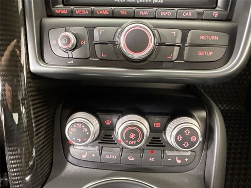 Used 2011 Audi R8 V10 image 18