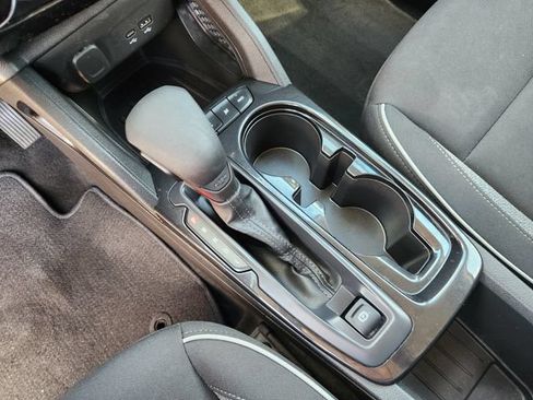 Used 2025 Chevrolet TrailBlazer LT AWD/4WD image 19
