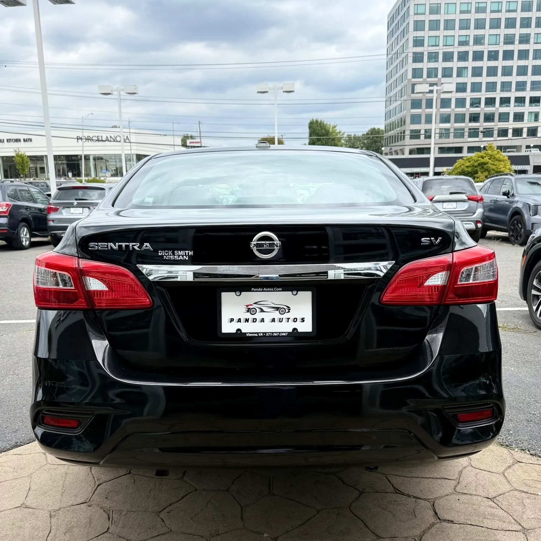 Used 2017 Nissan Sentra SV FWD image 6