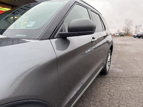 Used 2022 Ford Explorer XLT w/ Equipment Group 202A image 11