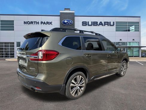 Used 2022 Subaru Ascent Limited w/ Technology Package AWD/4WD image 3