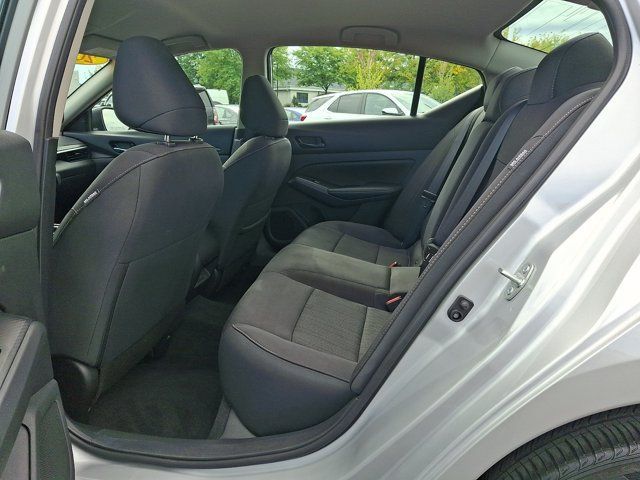 Used 2025 Nissan Altima 2.5 SV AWD/4WD image 10