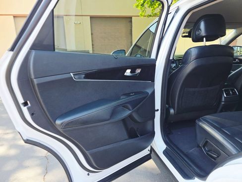 Used 2017 Kia Sorento EX FWD image 46