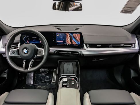 Used 2025 BMW X2 xDrive28i image 19