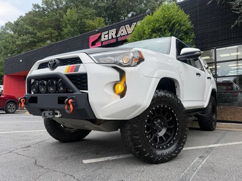 Used 2017 Toyota 4Runner TRD Off-Road Premium AWD/4WD image 2