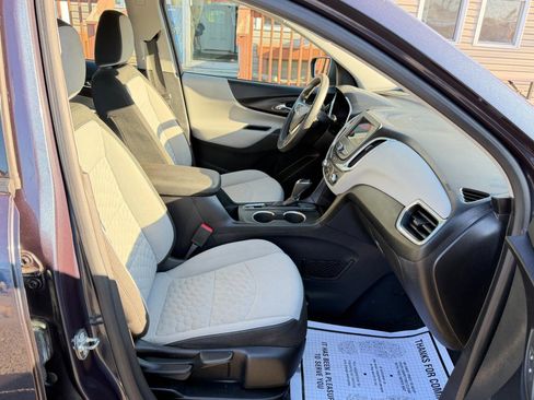Used 2019 Chevrolet Equinox LS image 43