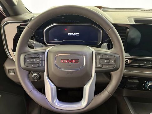 Used 2023 GMC Sierra 1500 SLT w/ SLT Premium Plus Package AWD/4WD image 22