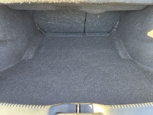 Used 2018 Chrysler 300 Limited image 29