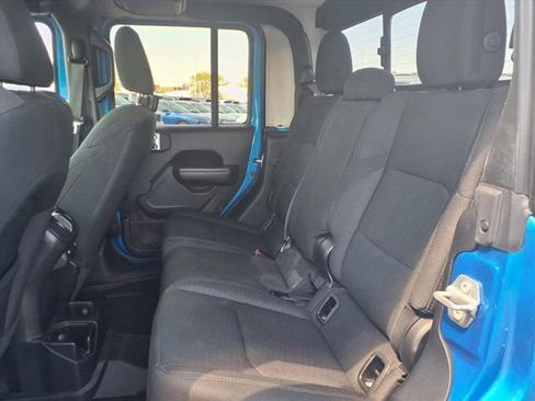 Used 2020 Jeep Gladiator Sport w/ Quick Order Package 24S image 10